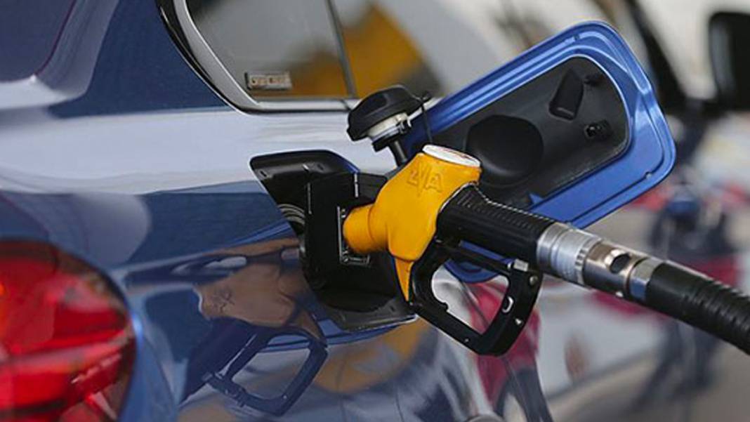 Akaryakıt fiyatları yeniden değişti: Benzin ve motorinde son durum 5